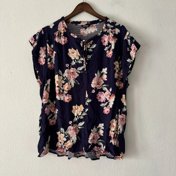 Buffalo Flutter Sleeve Floral Split Neck Top Navy Blossoms XXL Womens Spring - Picture 16 of 16